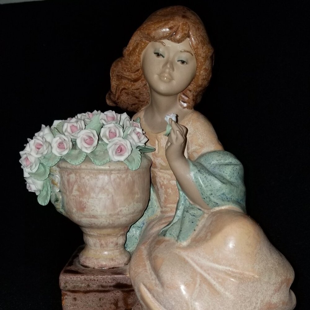 VINTAGE NADAL FIGURINE